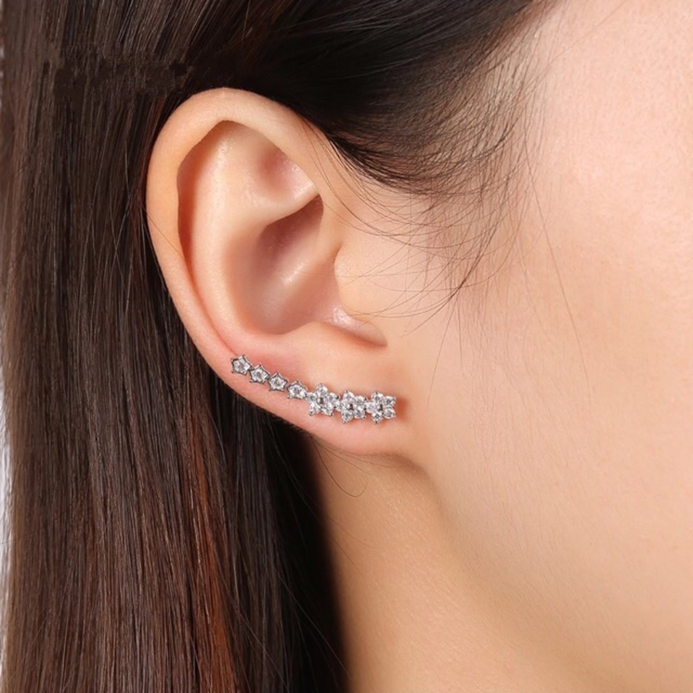 NEW!💙💎BEAUTIFUL! FLOWER CZ EARRINGS!💎💙QUALITY! - Picture 2 of 6
